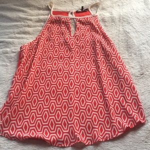 Red & white geometric sleeveless blouse